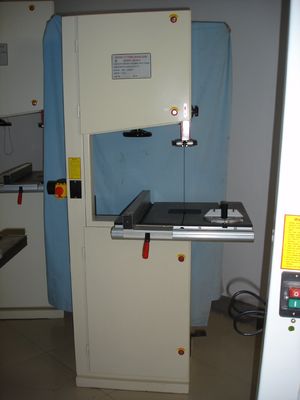 Customized Color Band Saw Cutting Machine Vertical Style Wood Working Tools