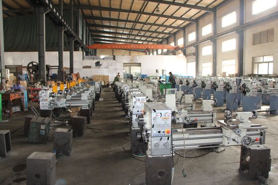 C6241 CNC Metal Lathe 230V Double Wall Structure Metal Bench Lathe